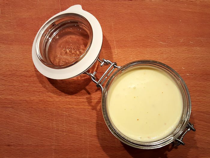 Yoghurt-saffraandip Yoghurt-saffraandip