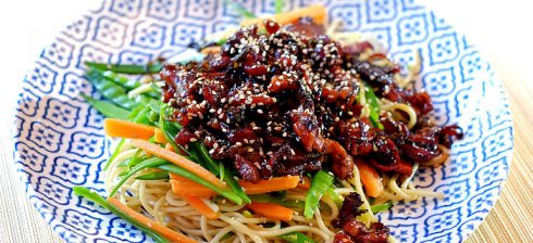 Ramen noedels met kip teriyaki en peultjes - Kookidee